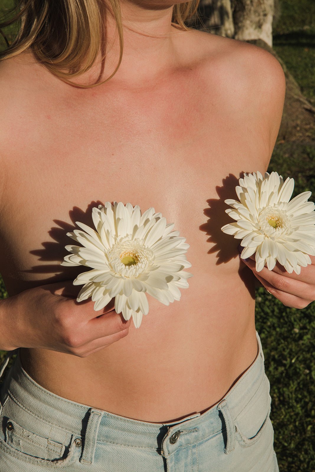 Dare to go Bare: The Pros and Cons of Going Braless - Boob-eez